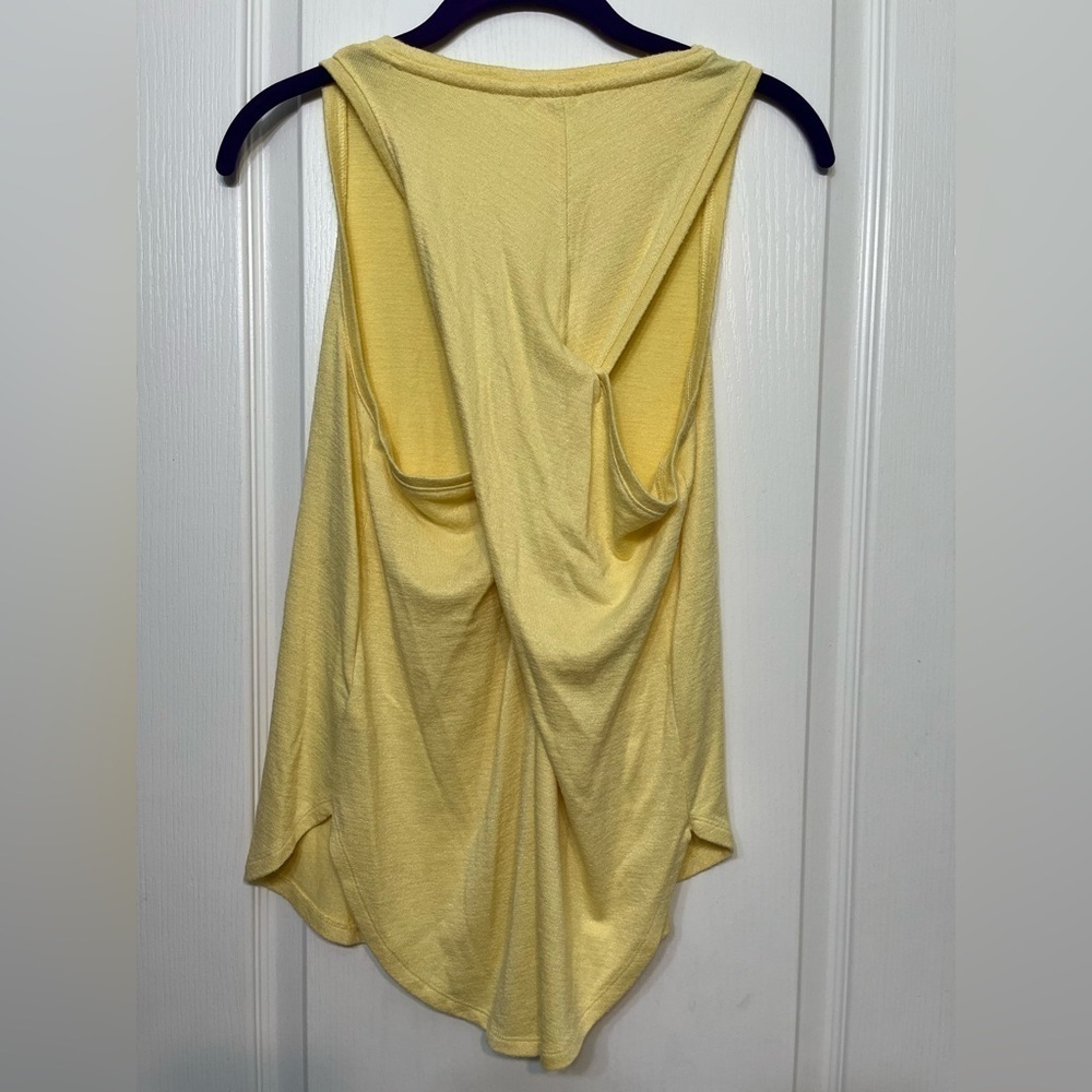 GAP Twisted Racerback Tank - Picture 2 of 5
